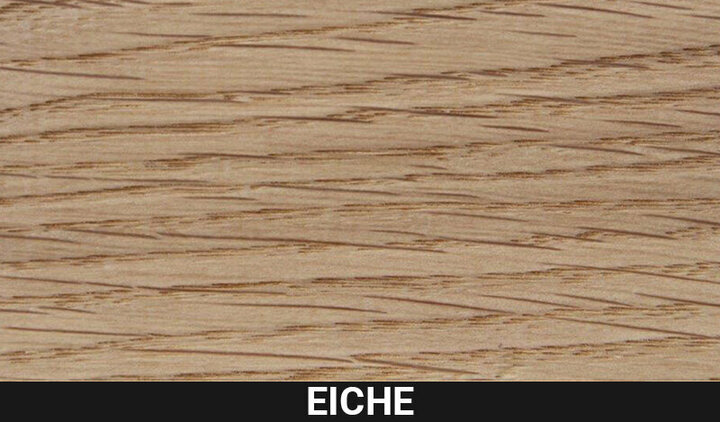 Eine Nahaufnahme der hellbraunen Holzmaserung, mit einem etwas dunkleren Farbton in der Mitte, wird von dem Wort &quot;EICHE&quot; in fetten weißen Buchstaben begleitet.